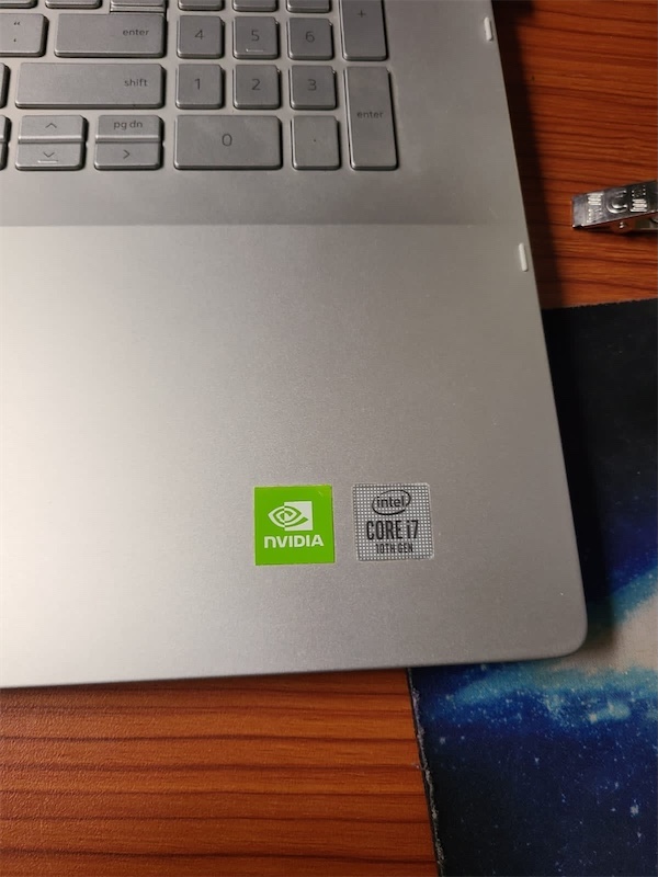 computadoras y laptops - Vendo Laptop
Dell INSPIRON 17.3” 7000 2-in-1 Touch