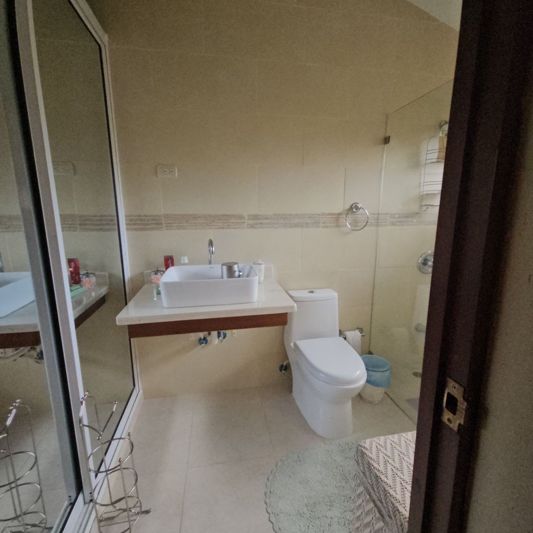 casas - Venta de Casa en La Castellana con Patio Zona Residencial 7