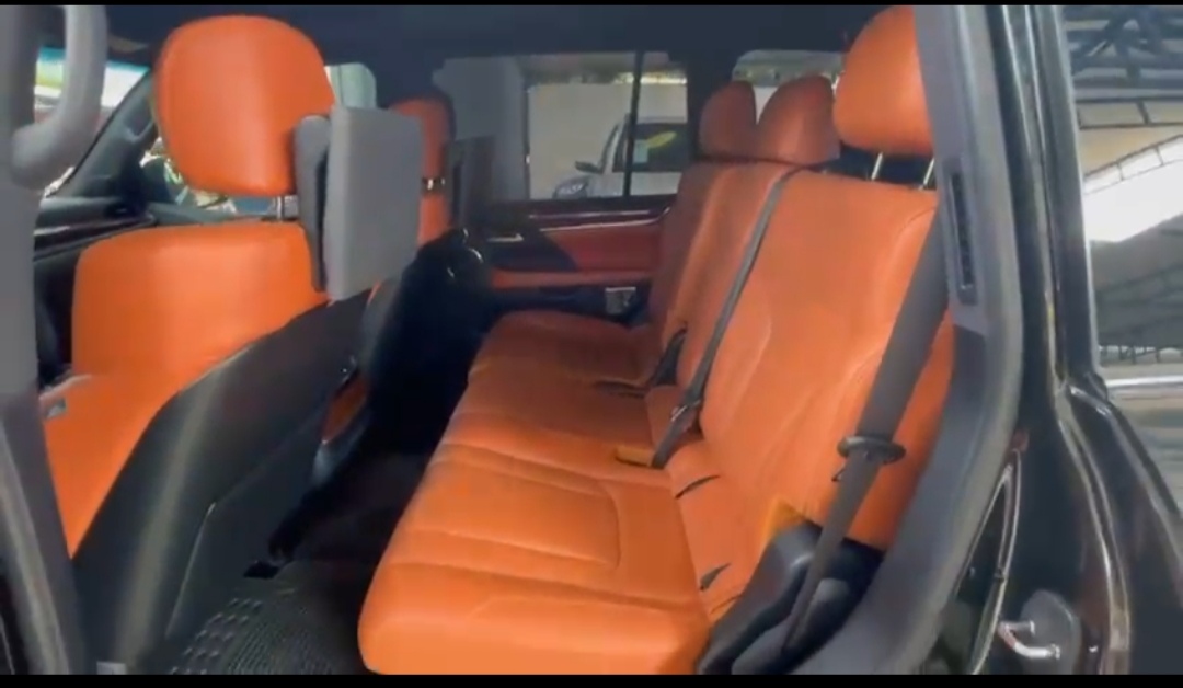 jeepetas y camionetas - 2021 Lexus LX 570 5