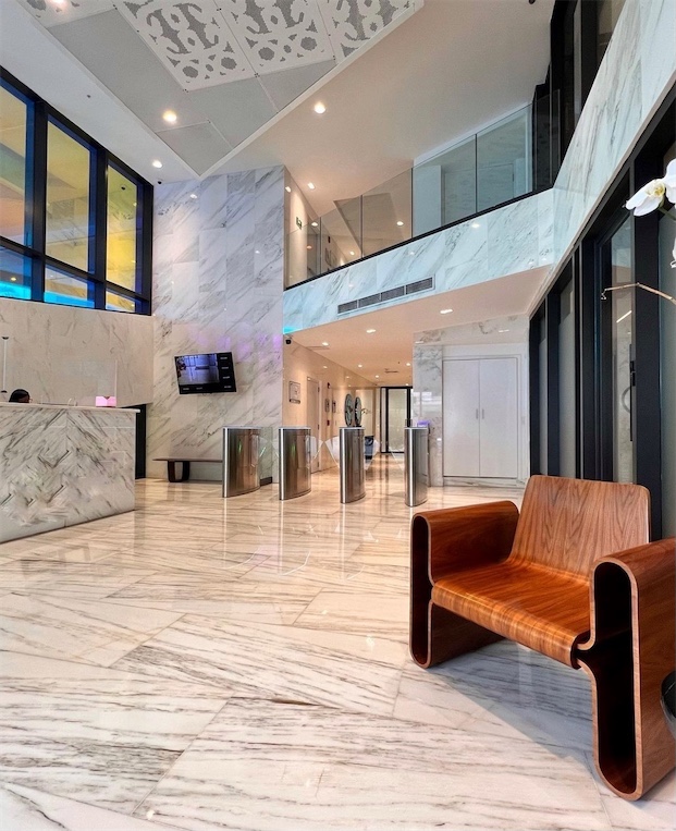 oficinas y locales comerciales - Local en venta  torre corporativo 8