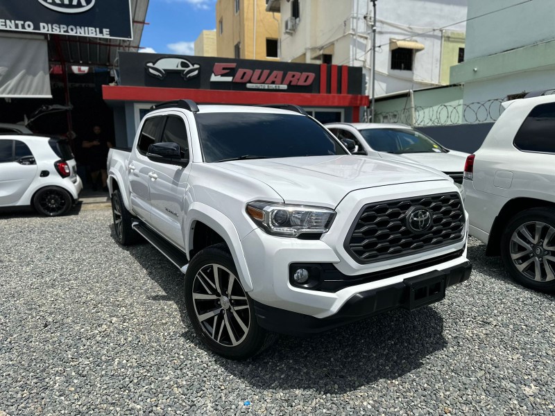 jeepetas y camionetas - Toyota Tacoma TRD 4x4 2017 impecable 1