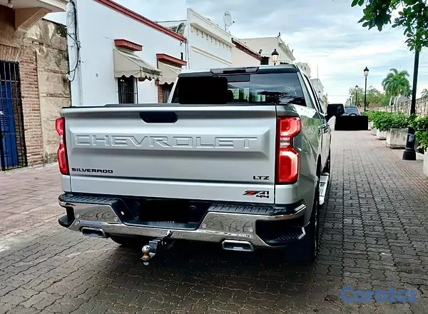 jeepetas y camionetas - Chevrolet Silverado 1500 LTZ  Z71 DuraMax  4X4 2021
 9