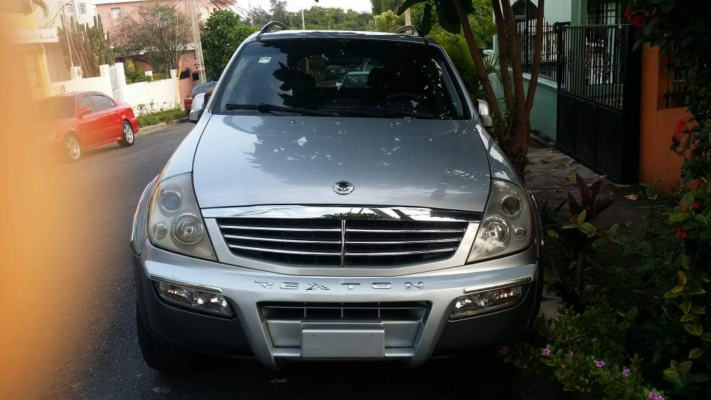 jeepetas y camionetas - rexton SsangYong