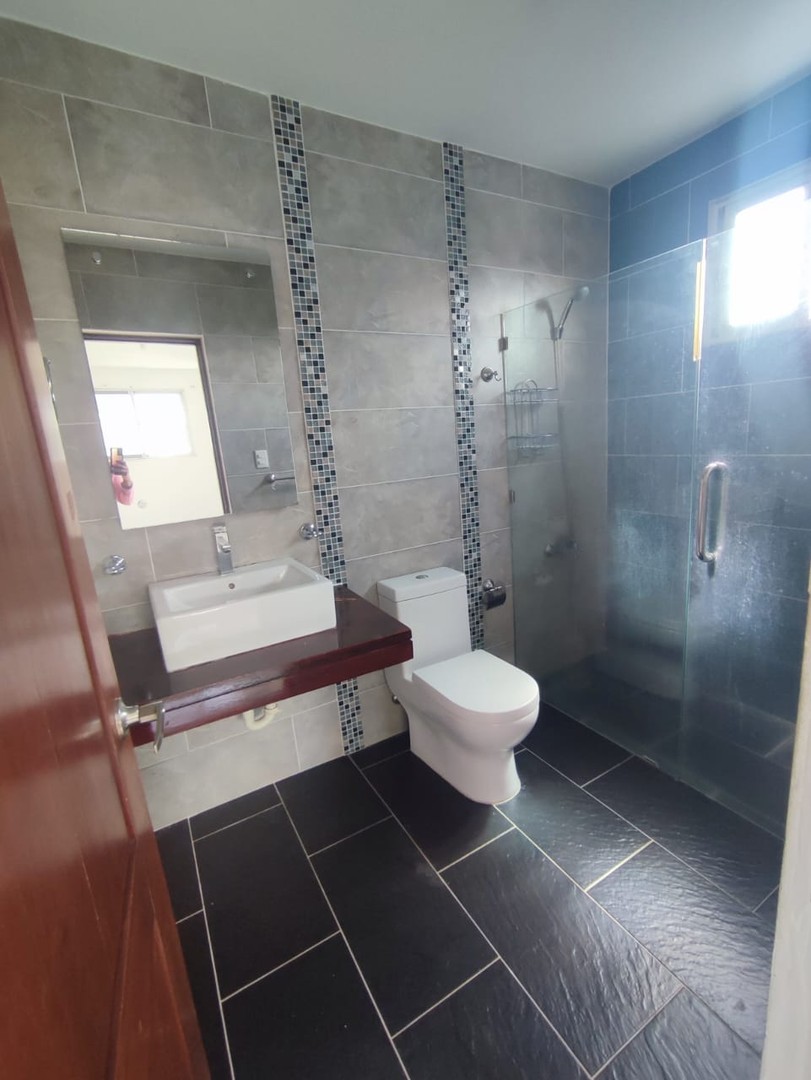 apartamentos - Vendo Apartamento 4to Nivel con Piscina en Llanos de Gurabo 9