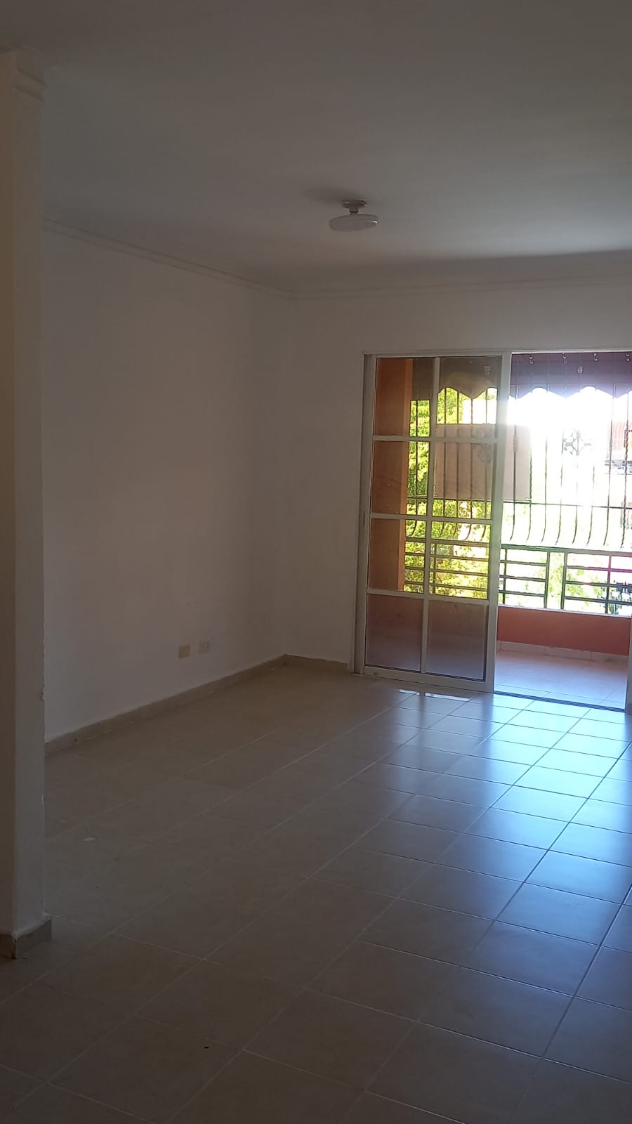 apartamentos - ALQUILO APARTAMENTO EN VILLA LOS MILAGROS DE 3 HABITACIONES AV. JACOBO MAJLUTA. 8