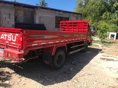 camiones y vehiculos pesados - camion Daihatsu delta rojo cama larga 