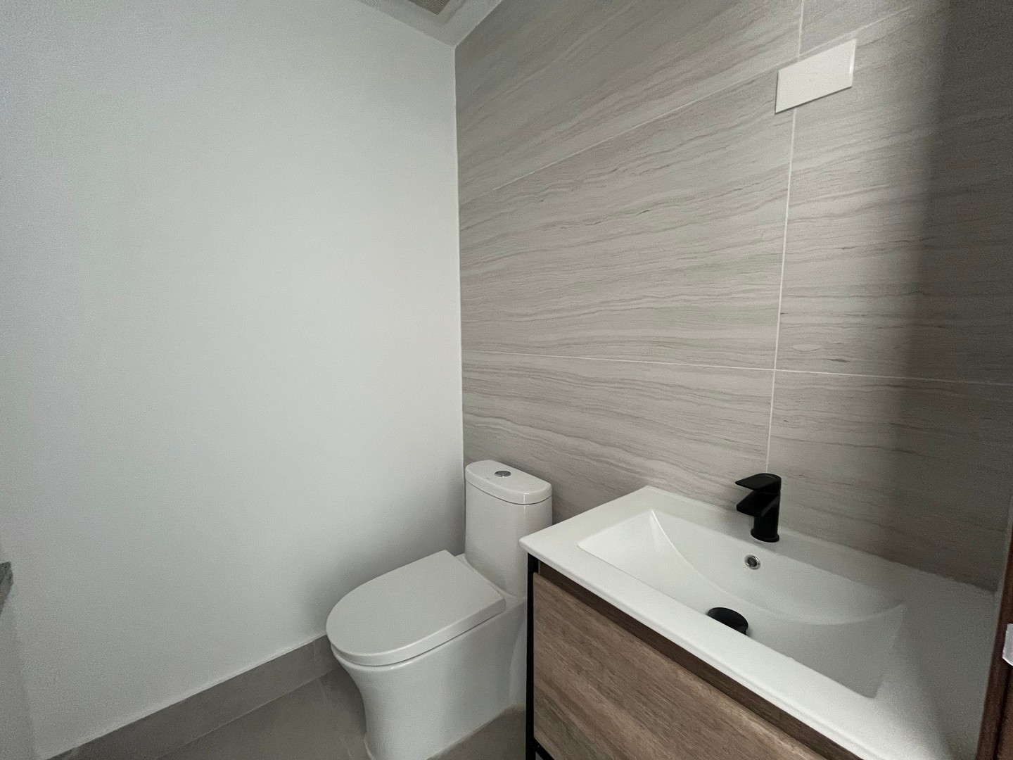 apartamentos - Apartamento En Alquiler En Piantini De Dos Habitaciones 8