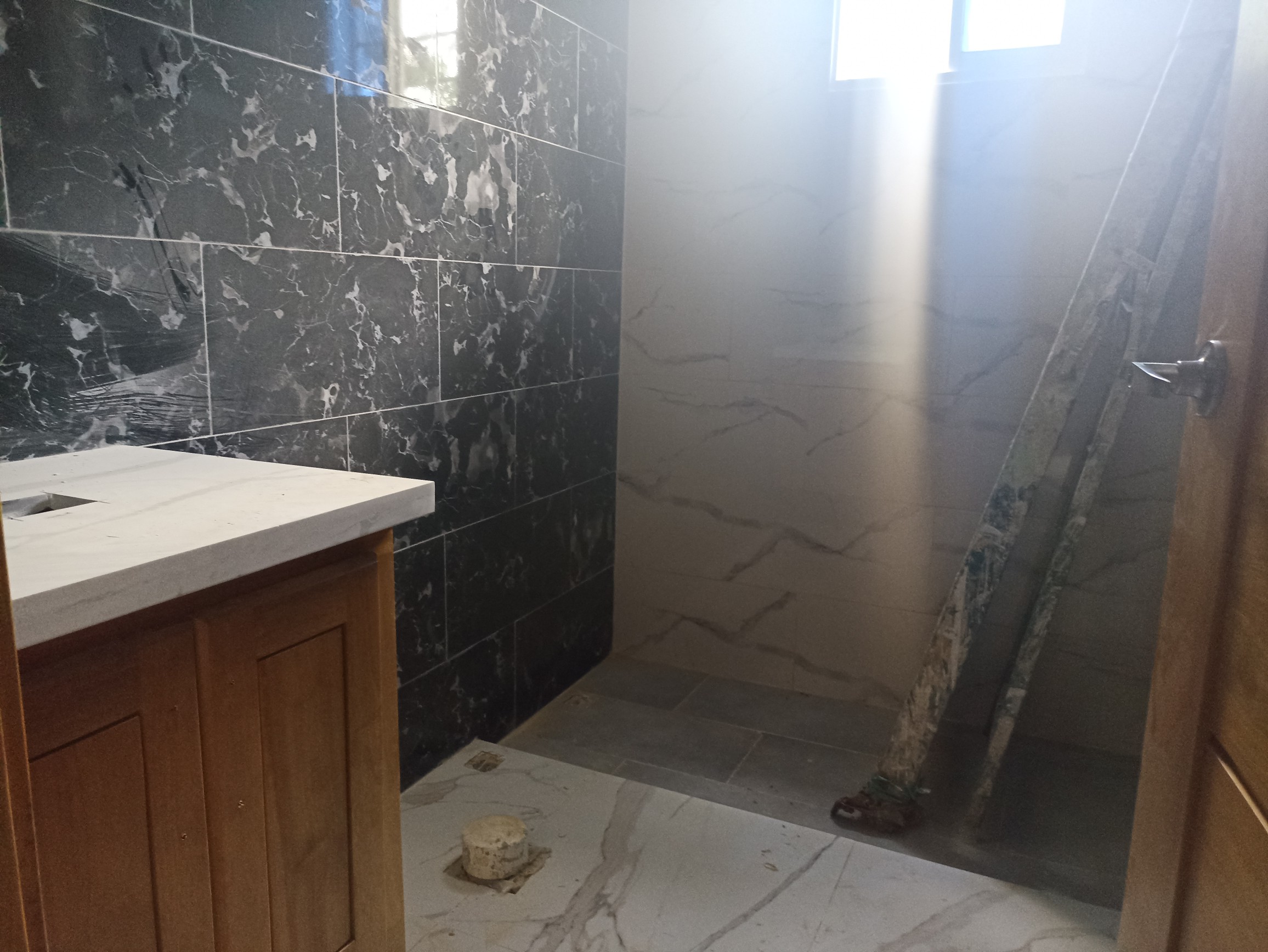 casas - Casa moderna bien ubicada en un residencial tranquilo cerca de todo . 3