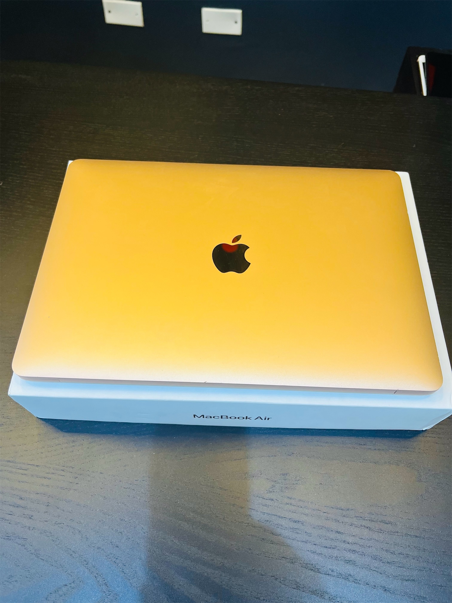 computadoras y laptops - MacBook Air M1 256/8 Gold  2