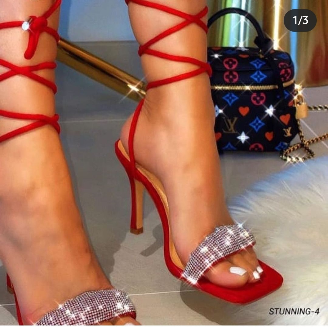 zapatos para mujer - Zapatillas Roja nueva, size 7 1/2

