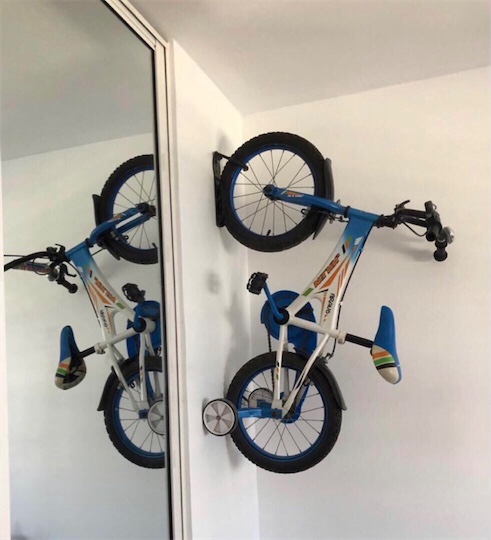 bicicletas y accesorios - Base para colgar bicicleta a la pared