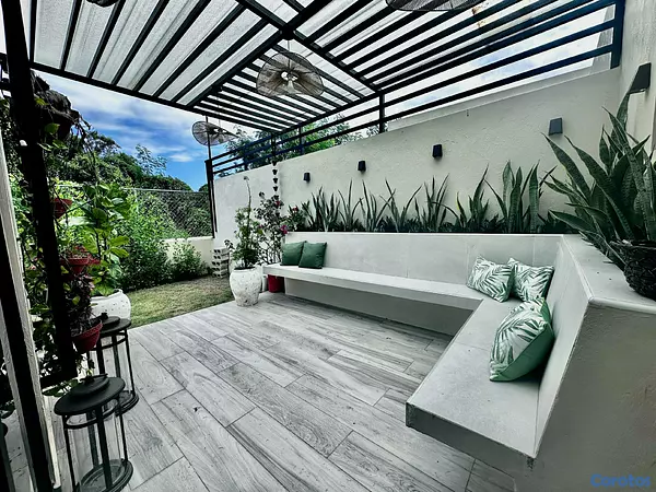 casas vacacionales y villas - Escapada Perfecta: Villa Segura con Piscina y Gym 9