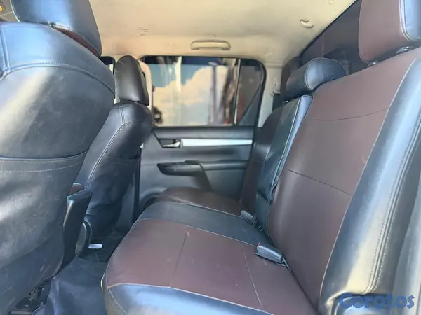 jeepetas y camionetas - Toyota Hilux SRV 2018 5