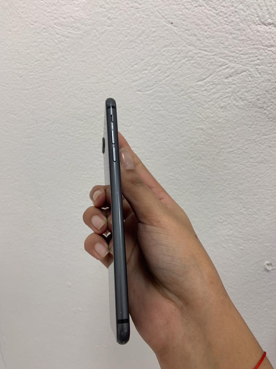 iPhone 8 plus de 64gb negro crack pequeño 
