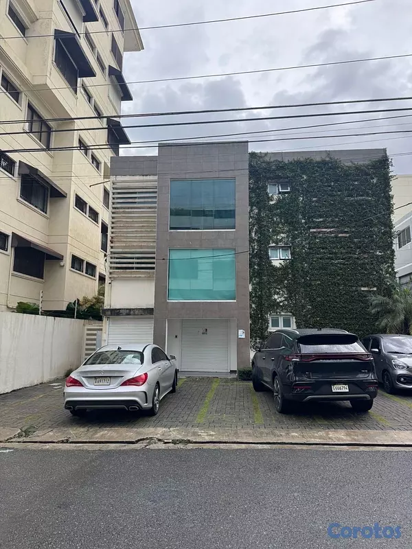 oficinas y locales comerciales - alquiló edificio la Esperilla dos niveles 4 parqueos 4 oficina dos baños 200 mtr 13