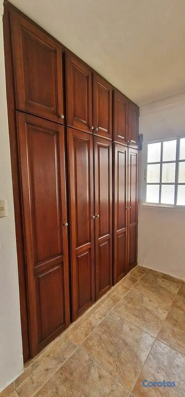 casas - Amplia casa en zona residencial Tranquila 4