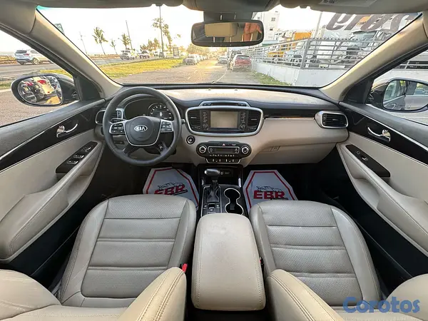 jeepetas y camionetas - Kia Sorento EX 2019  5