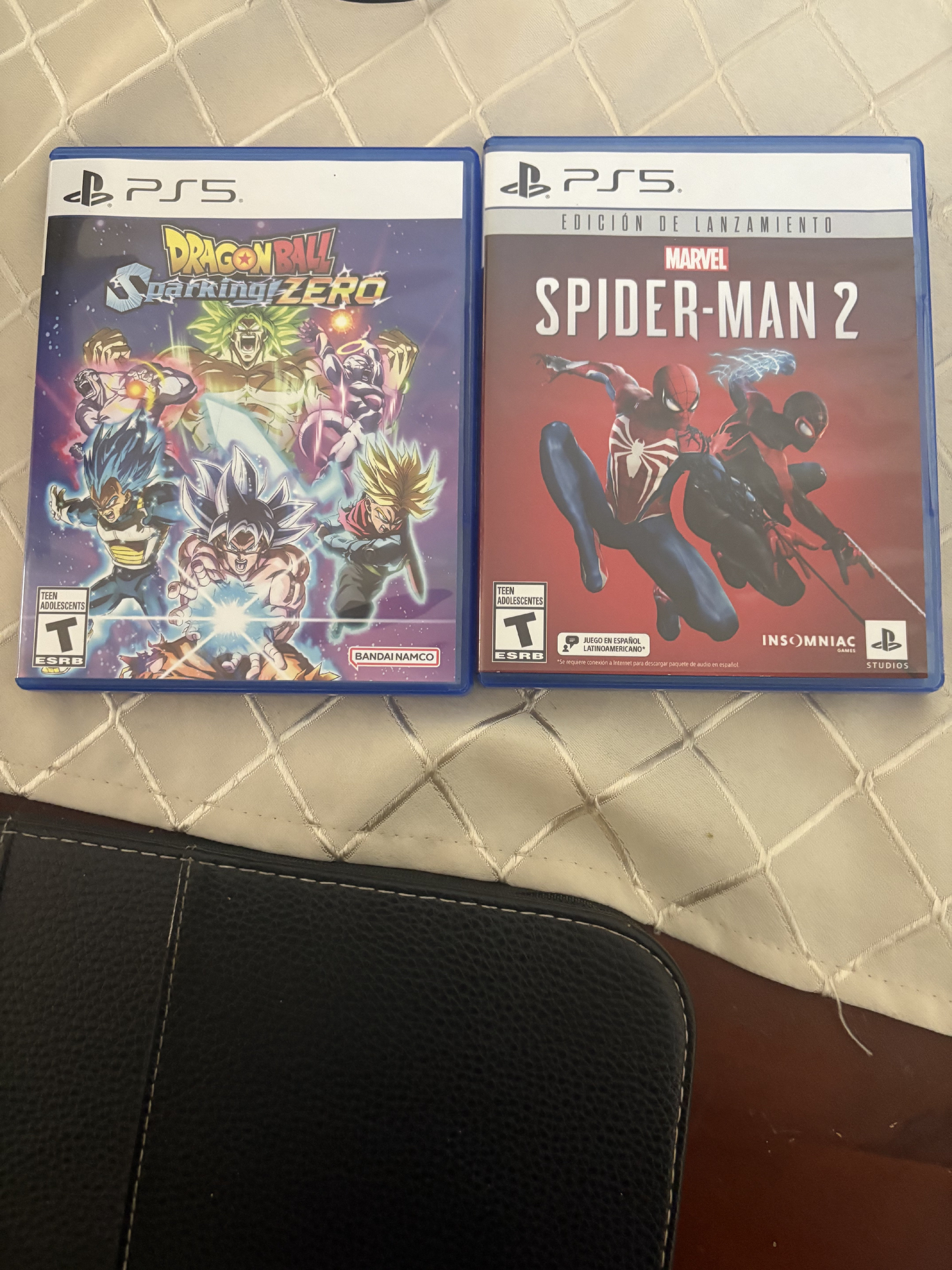 consolas y videojuegos - ventas de juegos de PlayStation 5 3 mil por los dos 