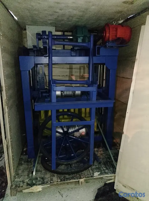 accesorios para electronica - Máquina de hacer block industrial. Eletrica  6