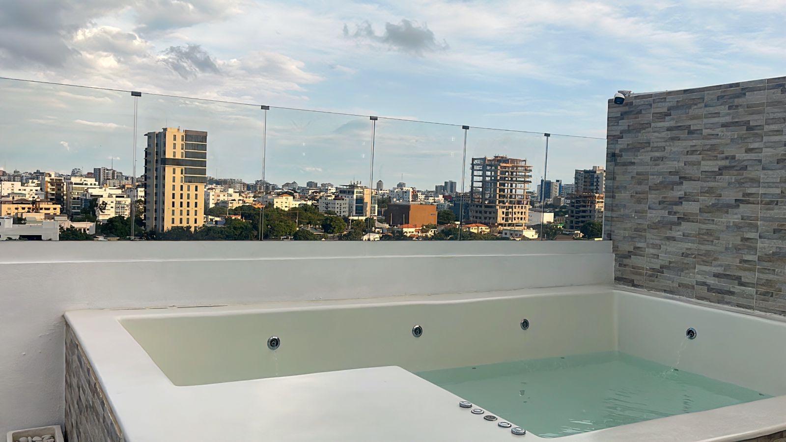 penthouses - Vendo penthouses en el millon 290. Mt2. 
3 habitación 
3.5 baños 