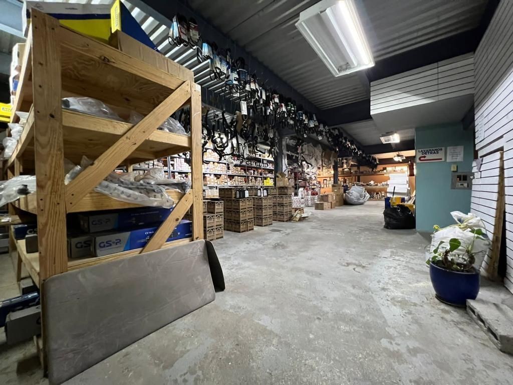 oficinas y locales comerciales - Local con Nave 1,000 mts Ens. Quisqueya  2
