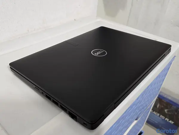computadoras y laptops - Dell Slim 5400 14 Pulg Core i5 8va Gen Ram 8gb ddr4 Disco 256gb solido HDMI 3