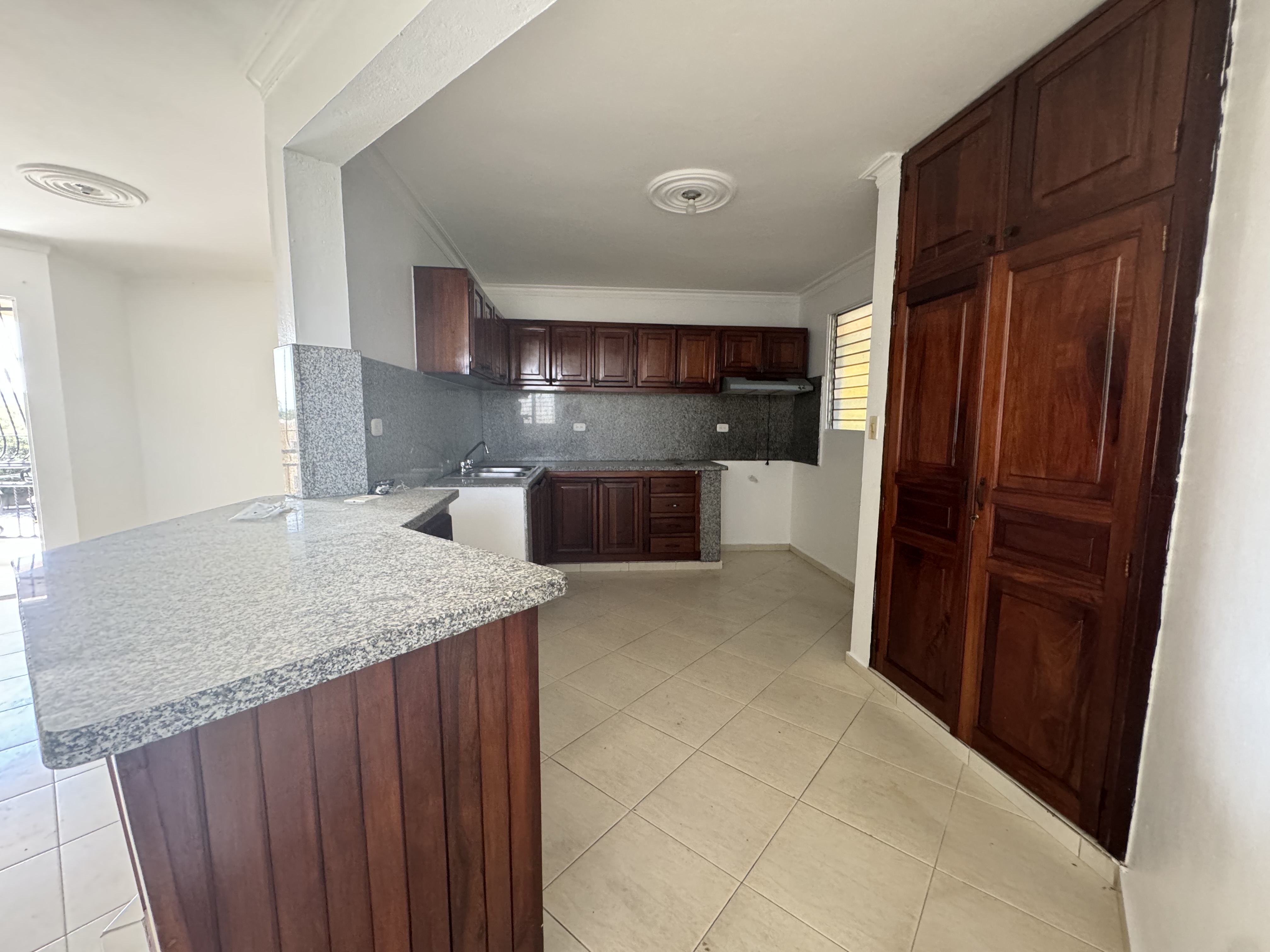 apartamentos - alquilo en el embrujo 3 4 nivel  3