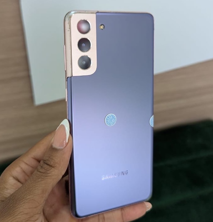 celulares y tabletas - Samsung S21 plus  1