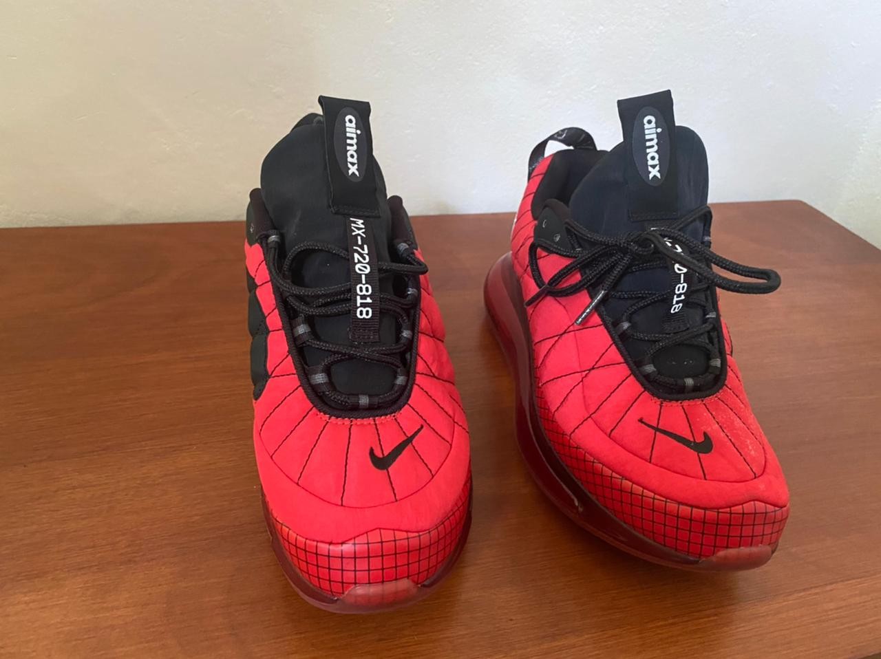 zapatos para hombre - Tenis Air Max rojos con negros originales.