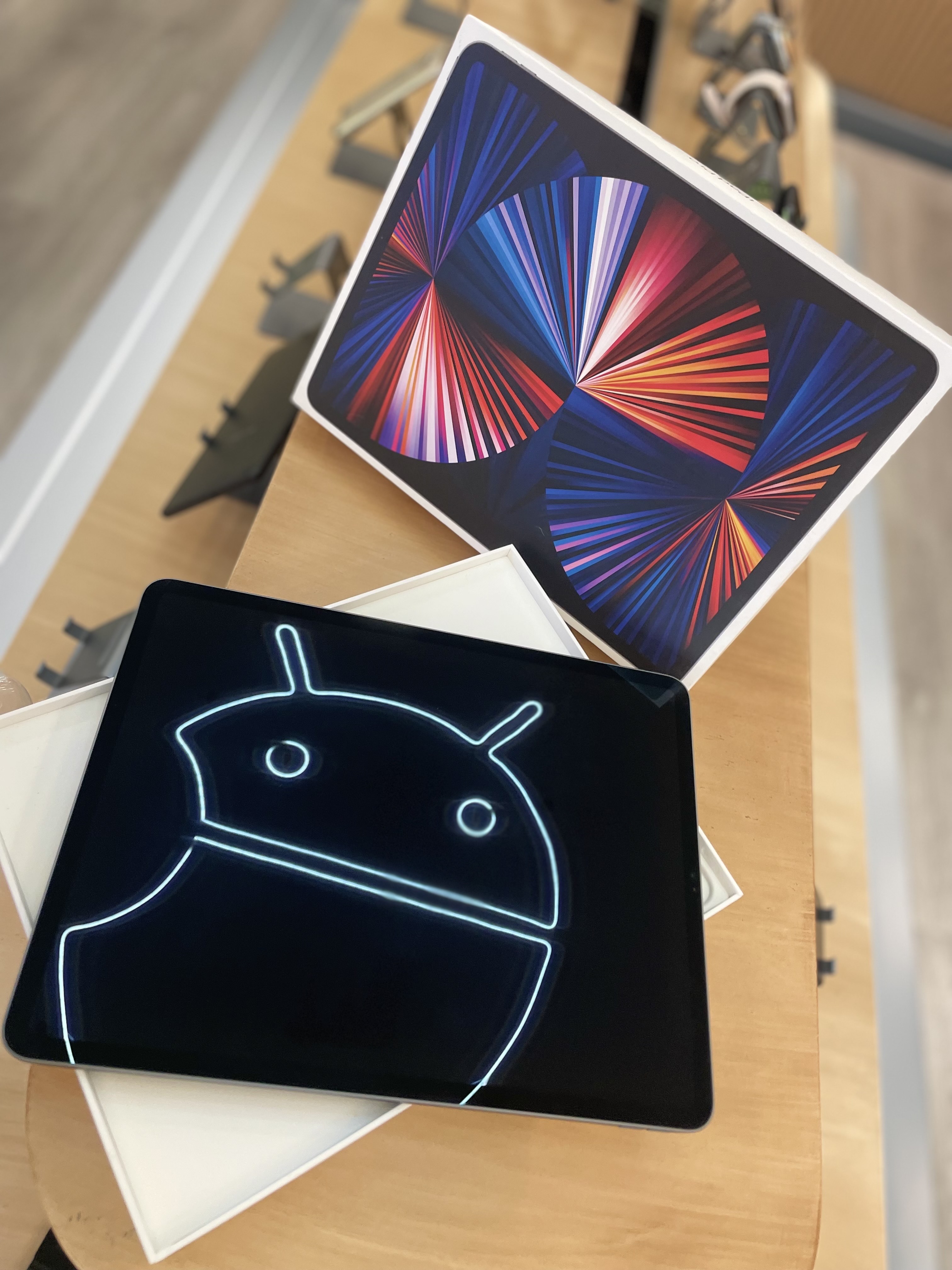 celulares y tabletas - IPAD PRO WI-FI (13” PULGADA) 5th GENERACIÓN 128GB 4