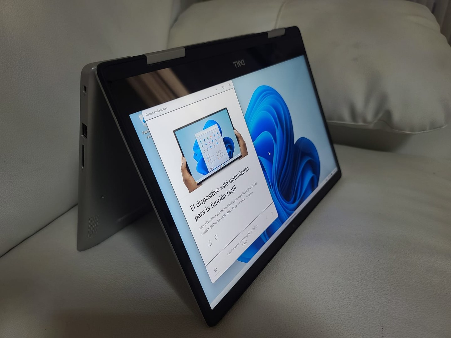 computadoras y laptops - Laptop DELL Inspiron 2 en 1 Touch i5 Huellas