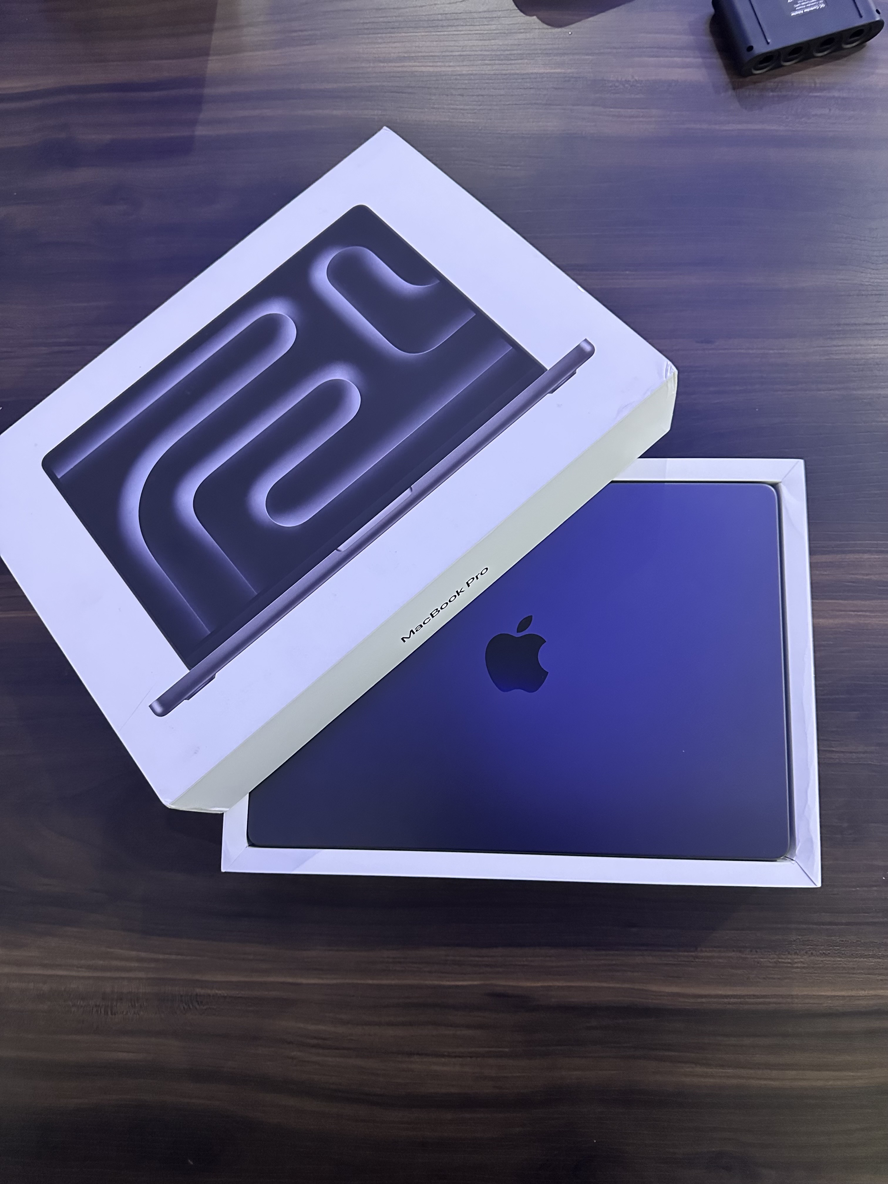 computadoras y laptops - Macbook Pro (14-inch, 2024) M4 Max 36GB 1TB 2