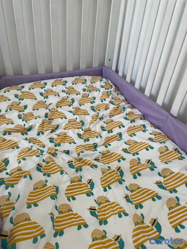 muebles y colchones - Cuna Blanca 0 meses a 4 o 5 años 
El colchon lo regalamos.  2