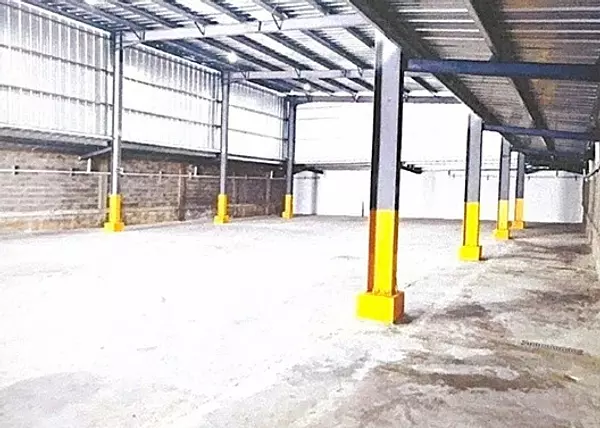 oficinas y locales comerciales - Alquilo Nave 693 mts km 16 autopista duarte
 5