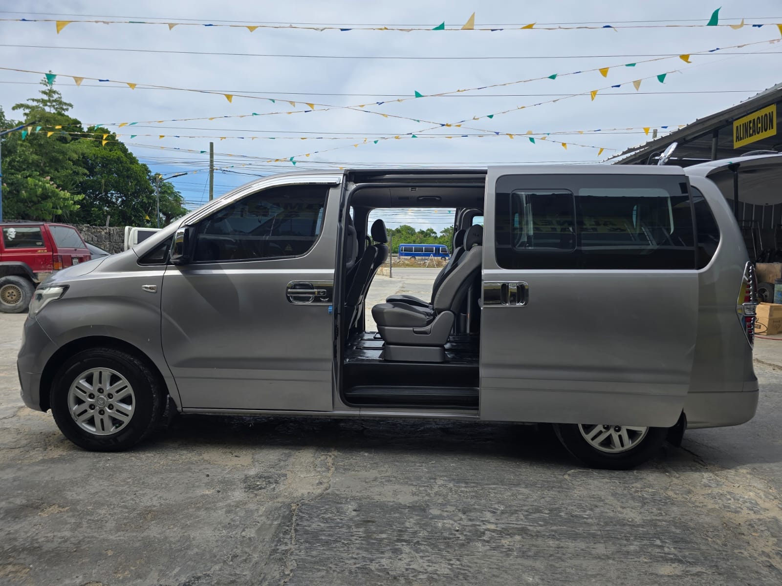 jeepetas y camionetas - hiunday starex 2019 6
