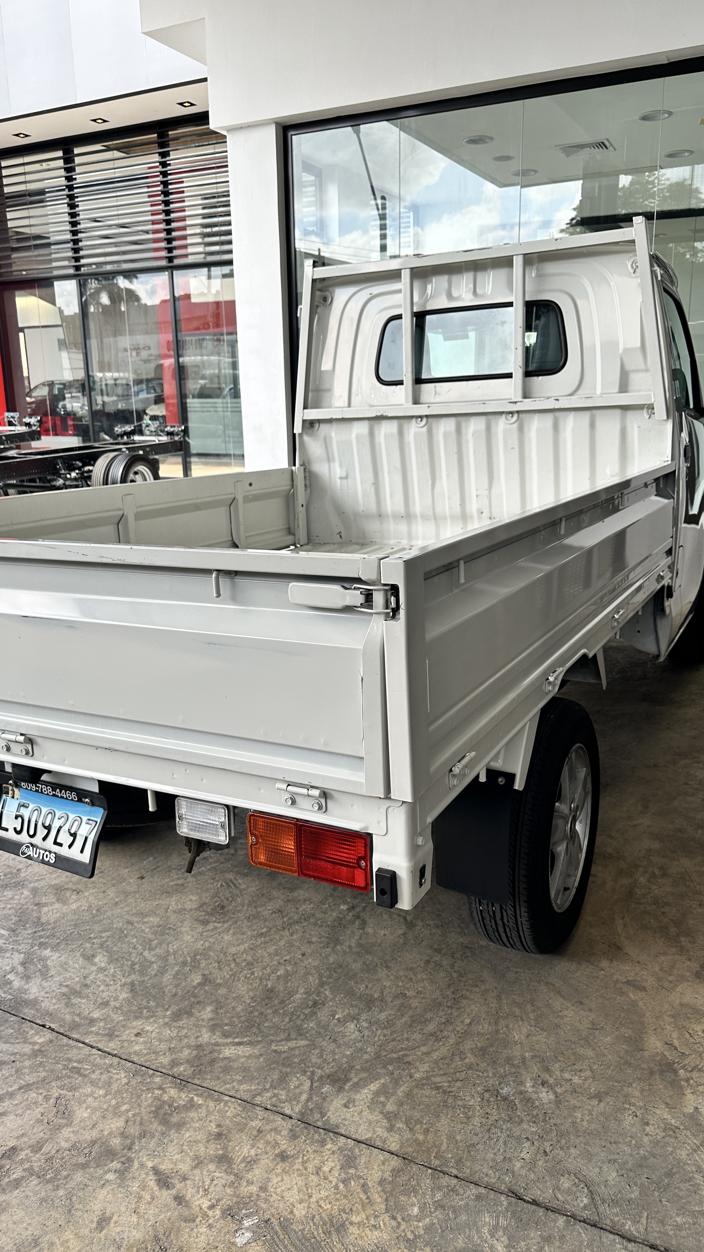 jeepetas y camionetas - Toyota lite-ace 2024 9