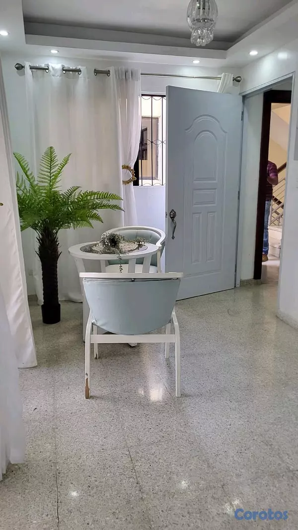 apartamentos - ALQUILÓ estudio amueblado 5to piso no ascensor ubicado frente a pcmm  7