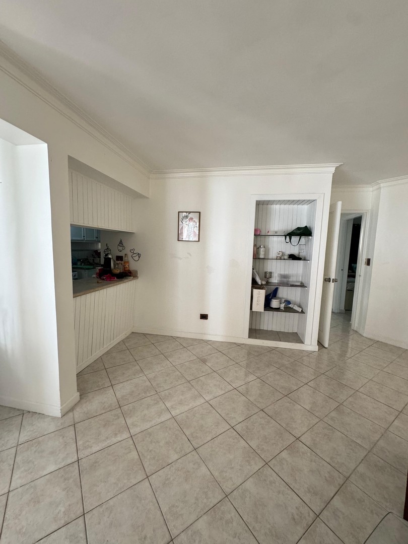 apartamentos - ALQUILO Tercer Piso En Zona de Prestigio de la Esperilla 
CODIGO: PD246
 5
