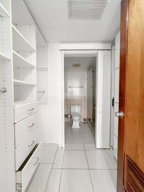 apartamentos - Alquilo Apartamento en Urbanización Renacimiento  10