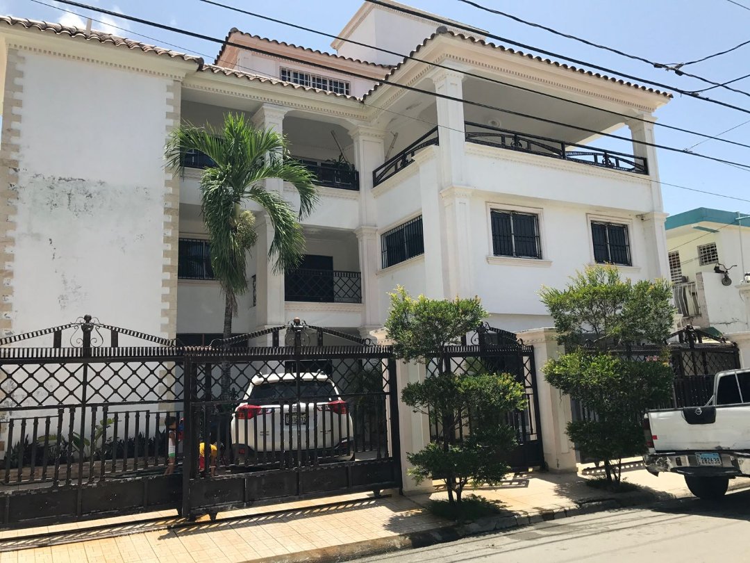 casas - Hermosa y Cómoda casa, ubicada en lo mejor de San Pedro de Macoris.