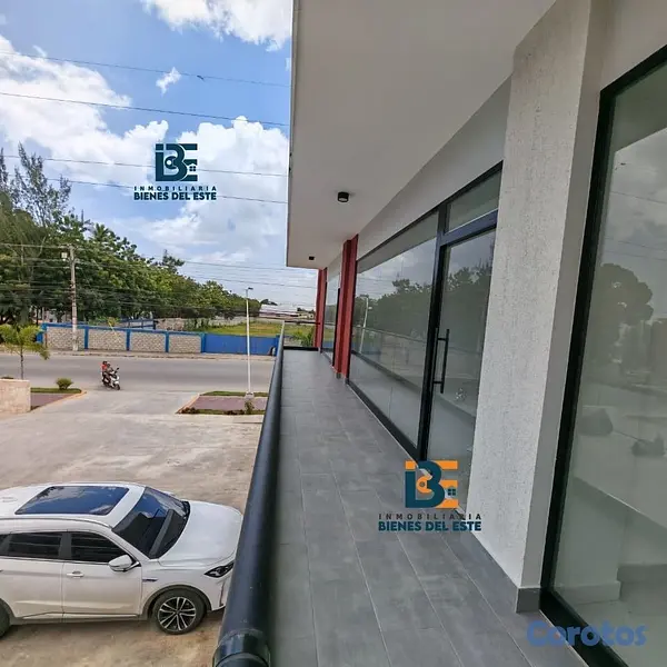oficinas y locales comerciales - Se Renta Local Comercial en Plaza Florida, proximo 6