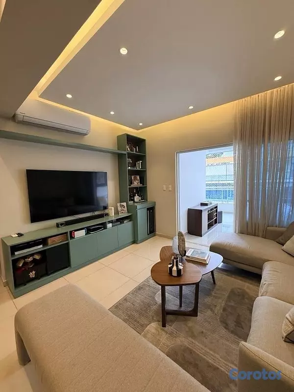 apartamentos - vendo Evaristo Morales dos habitaciones 2.5 baños dos parqueos bacon servicio  4