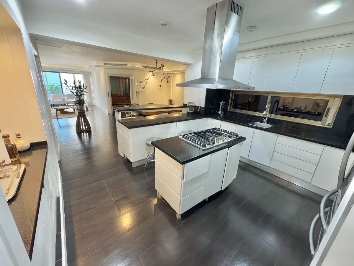 apartamentos - Vendo apartamento en Naco 8