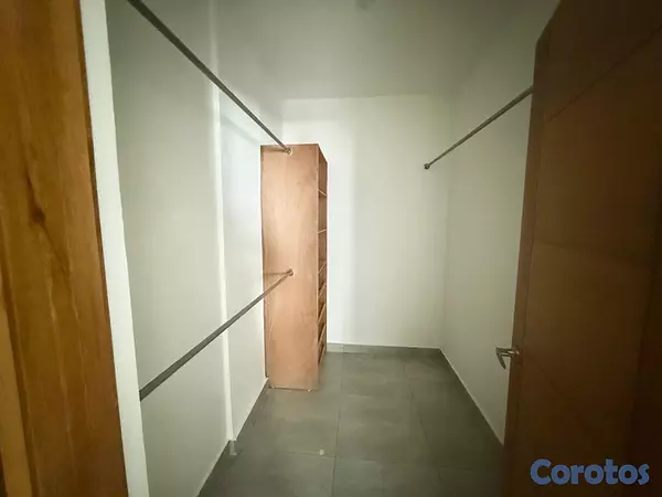 apartamentos - vendo en el millón piso 4 tres habitaciones 2.5 baños dos parqueos balcón  7