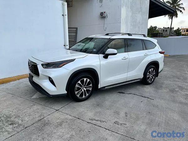 jeepetas y camionetas - Toyota highlander 2021 XLE  11