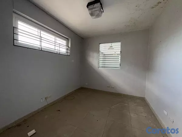 oficinas y locales comerciales - Nave en Alquiler  10