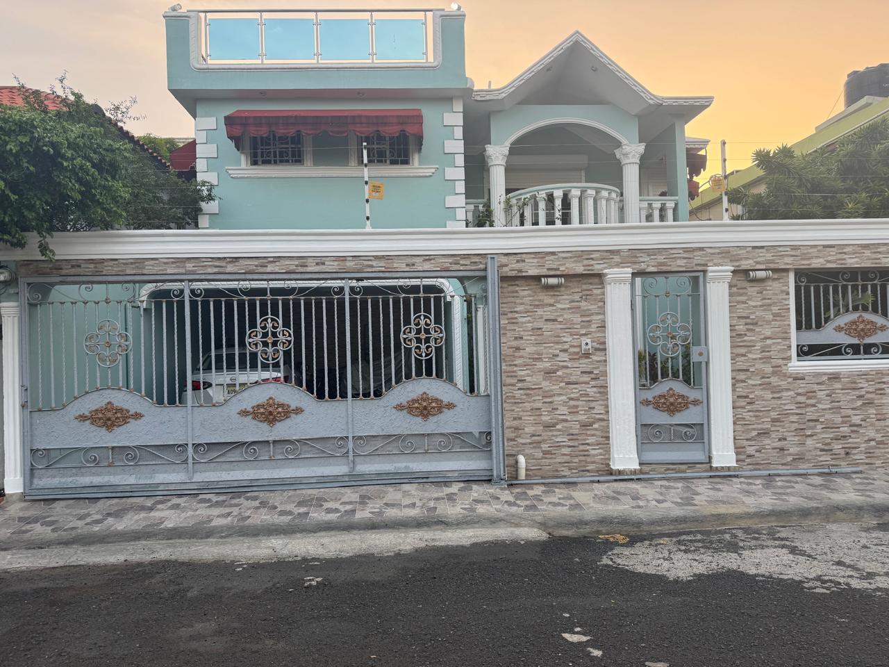 casas - Casa en Santo Domingo Este Residencial Cerrado Amanda 2 0