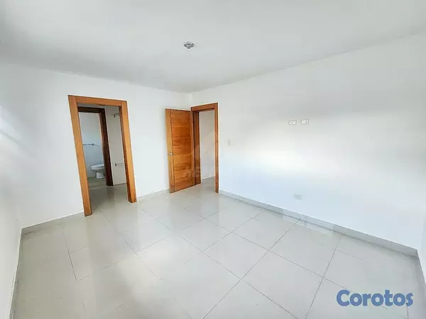 apartamentos - TORRE PISCINA Y GIMNASIO LOS RIELES GURABO SANTIAG 6