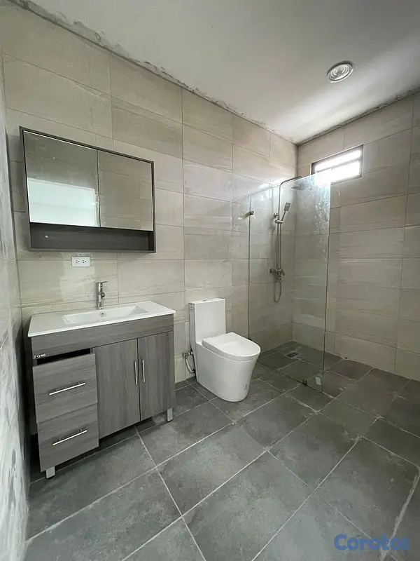 casas - Vendo Casa en Av. Independencia  10