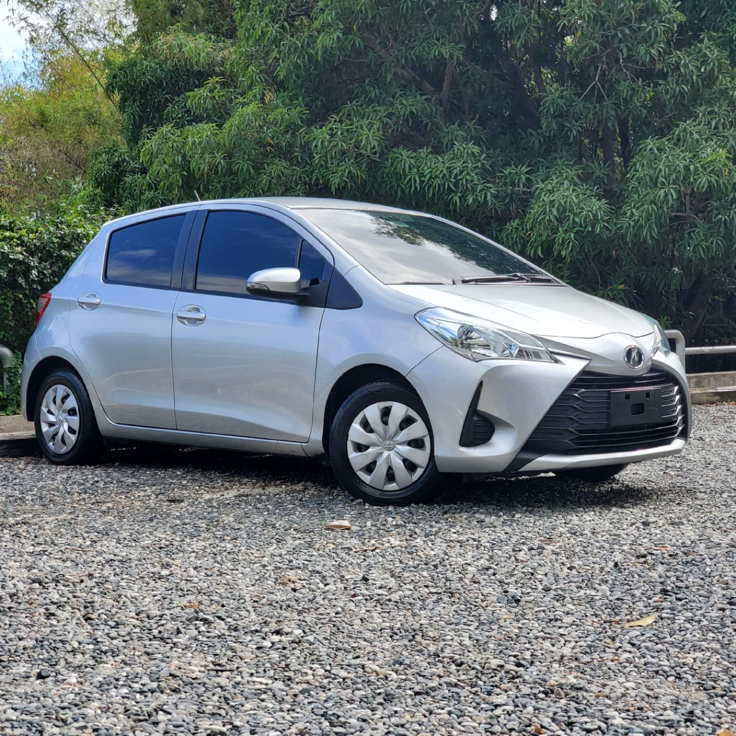 carros - Toyota Vitz 2018 Recién importada
 3